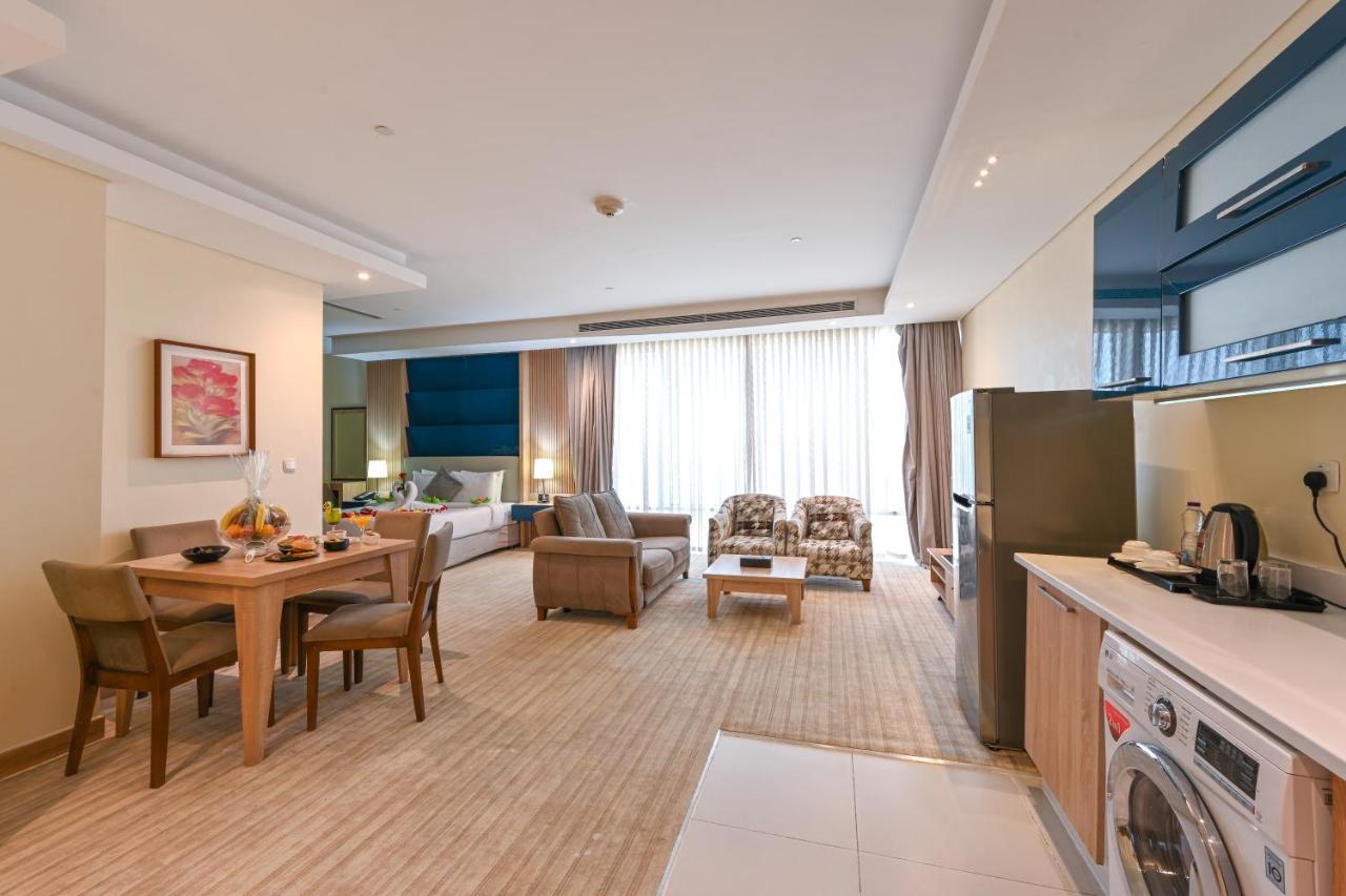 Al Mansour Suites Hotel Doha Exterior foto